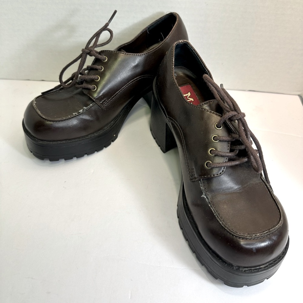 Women’s Chunky Platform Lace-Up Shoes – Dark Brown Gloss Mudd Y2K size 6